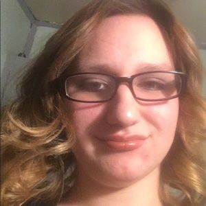 Meet your Posher, Alisha